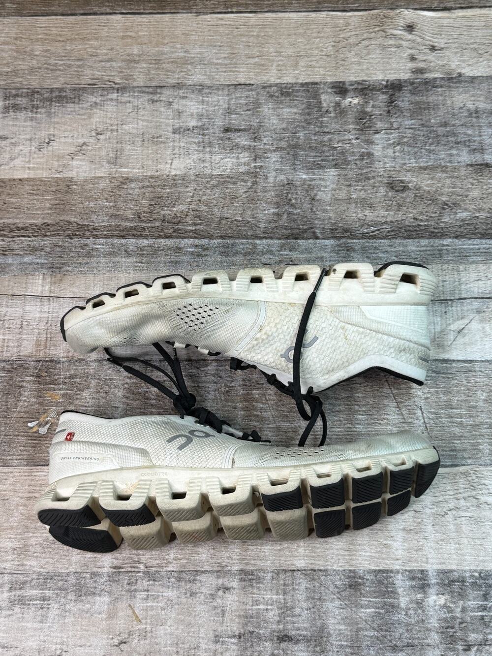 On Cloud OC Low Top Running Shoes Sneakers White Men's Size 8.5--Read